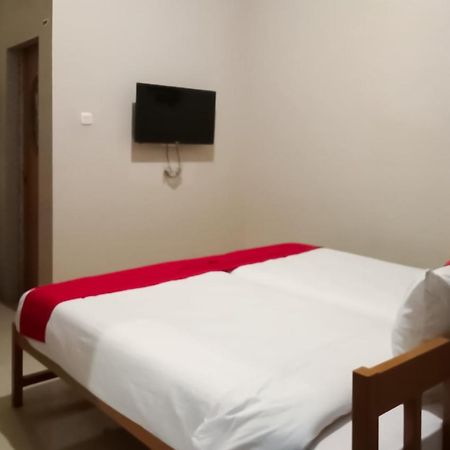 Reddoorz At Joyce Guest House Medan Kültér fotó