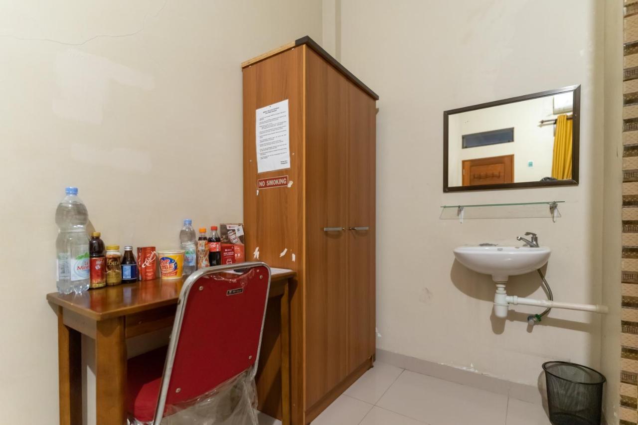 Reddoorz At Joyce Guest House Medan Kültér fotó
